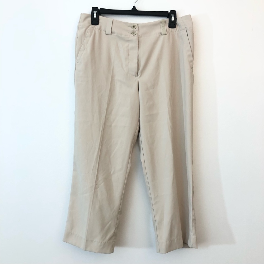 Nike Golf Dri-fit Stretch Soft and Flexible Women's Size Medium Capri Pants